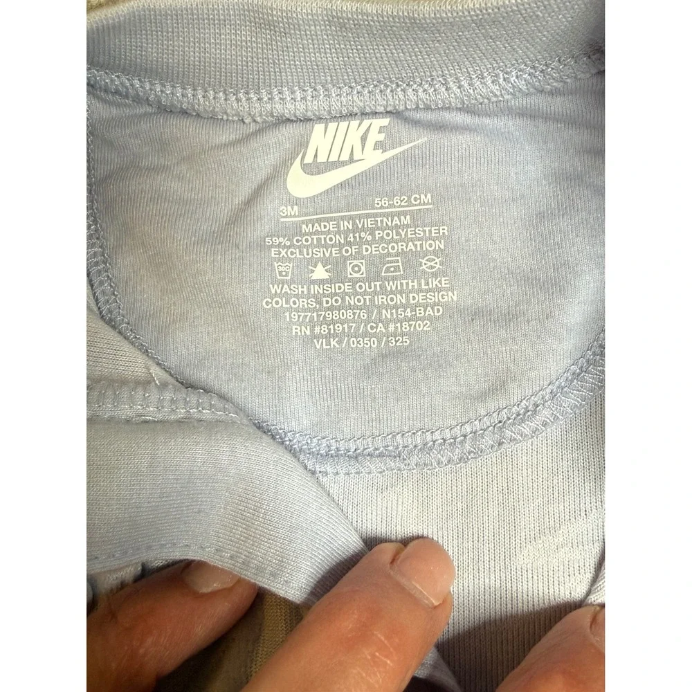 Nike light sleeve athletic